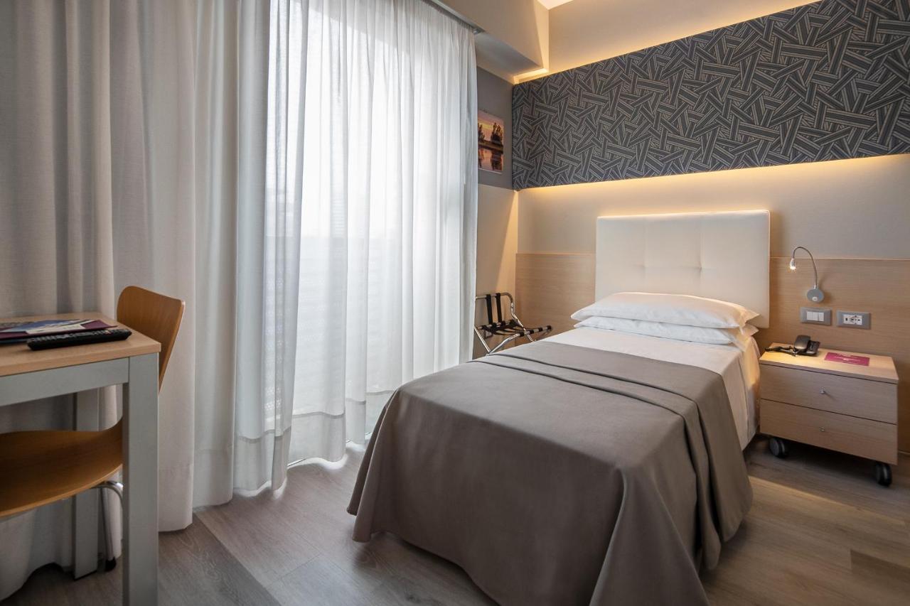 Hotel Rosanna 3 Stelle Superior Lido di Jesolo Bagian luar foto