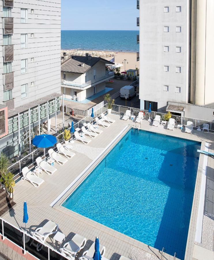 Hotel Rosanna 3 Stelle Superior Lido di Jesolo Bagian luar foto