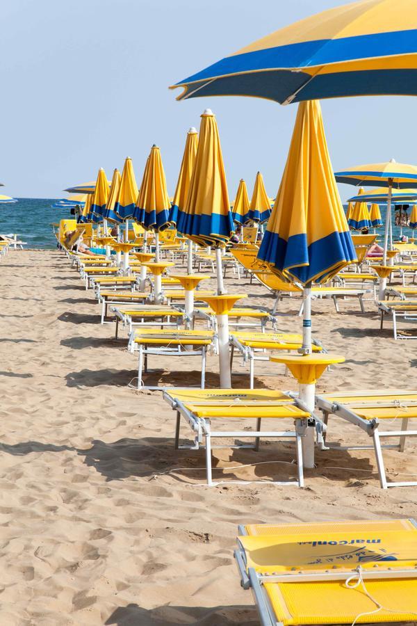 Hotel Rosanna 3 Stelle Superior Lido di Jesolo Bagian luar foto