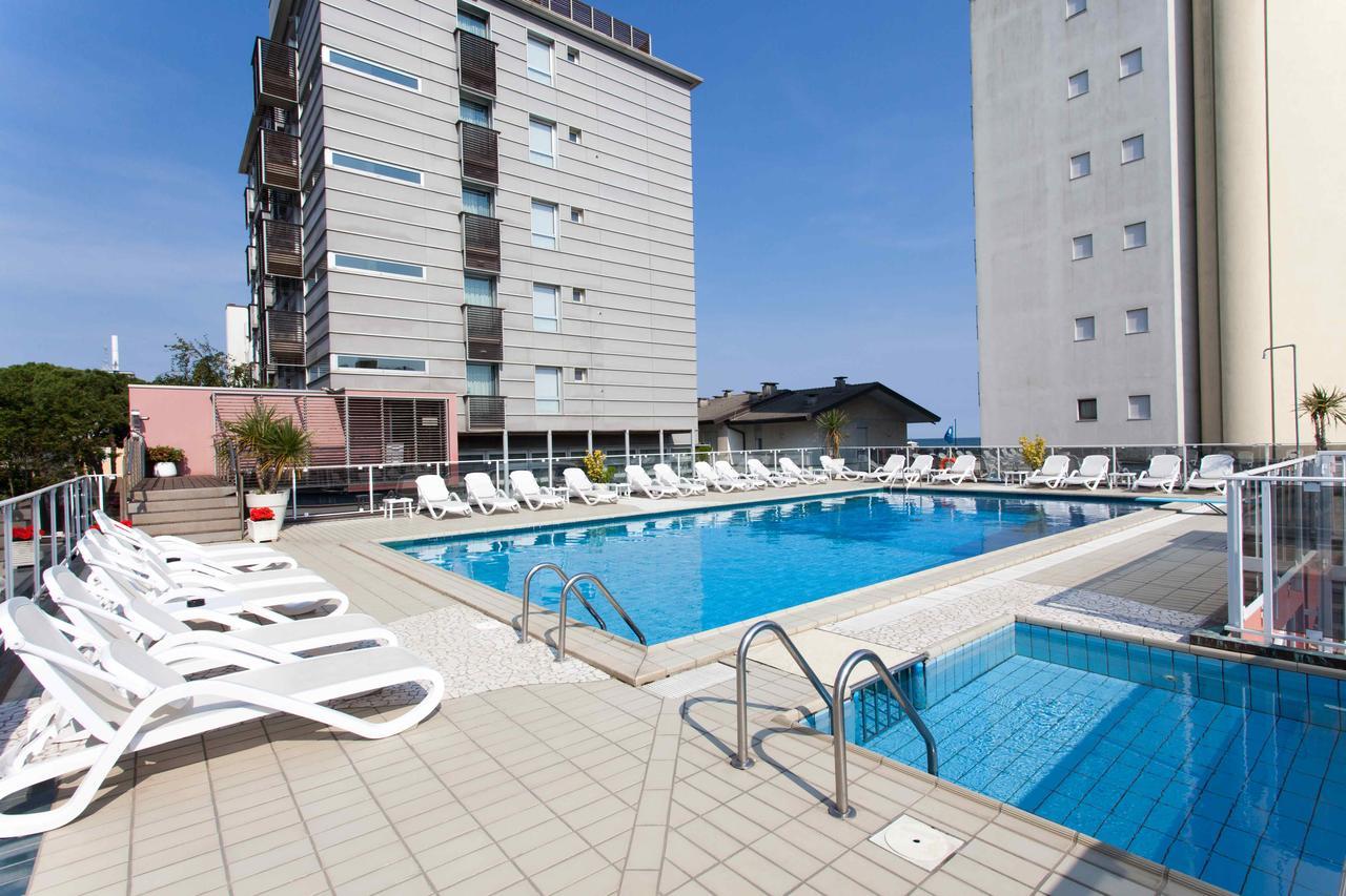 Hotel Rosanna 3 Stelle Superior Lido di Jesolo Bagian luar foto